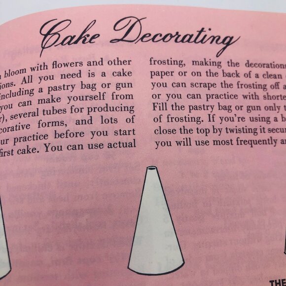 Vtg Cakes and Tortes Cookbook 1965 Culinary Arts Institute Softcover Illustrated - Picture 10 of 11